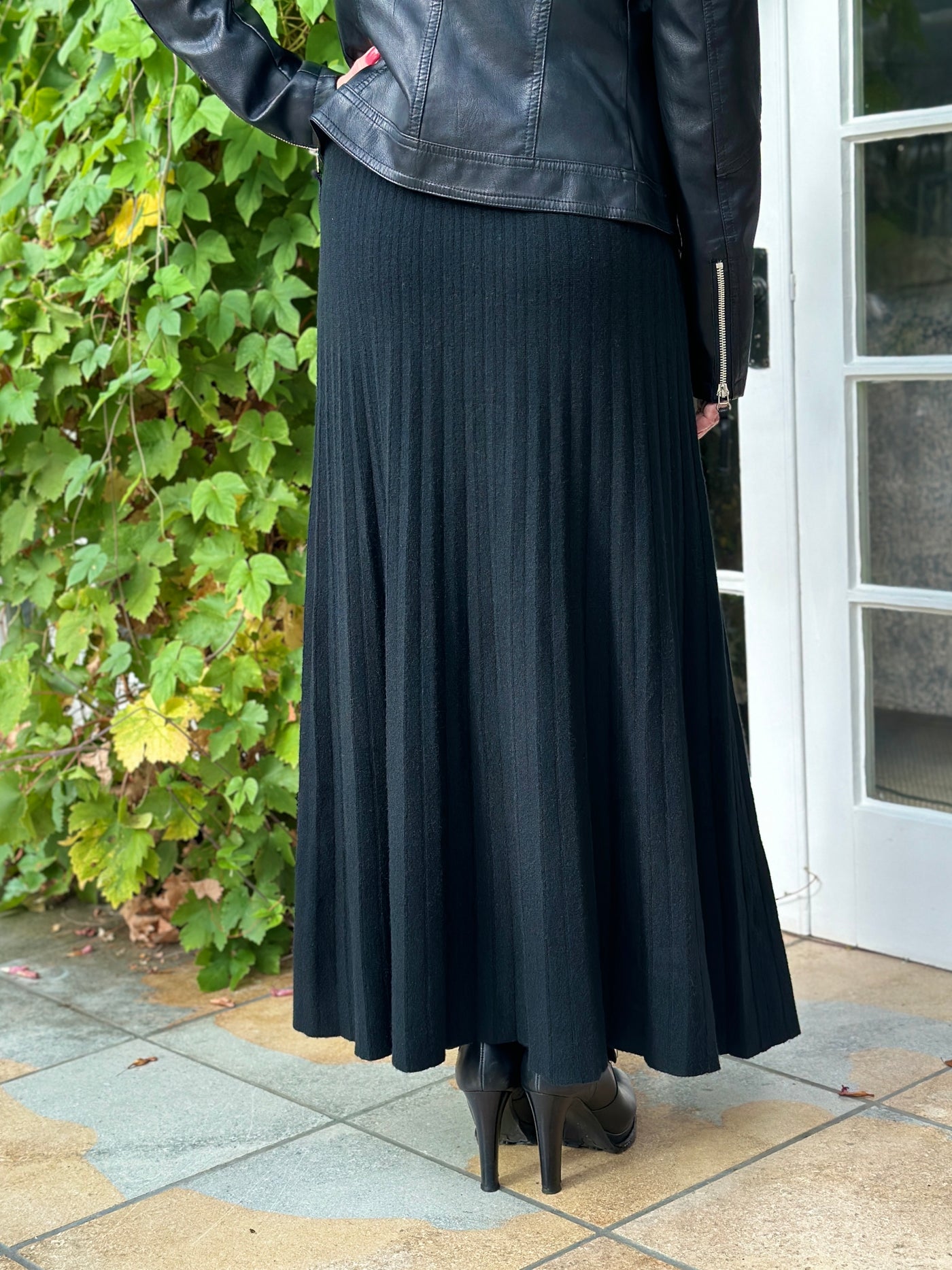 Elsa Knitted Skirt in Classic Black