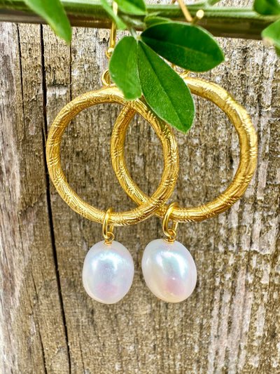 Daphne Gold & Pearl Earrings