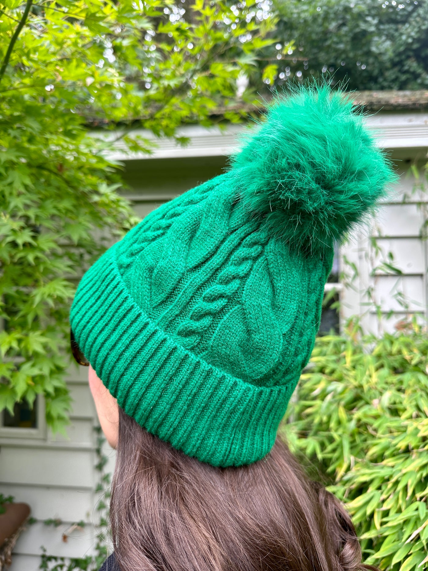 Freya Cable Knit Pom Pom Hat in Green