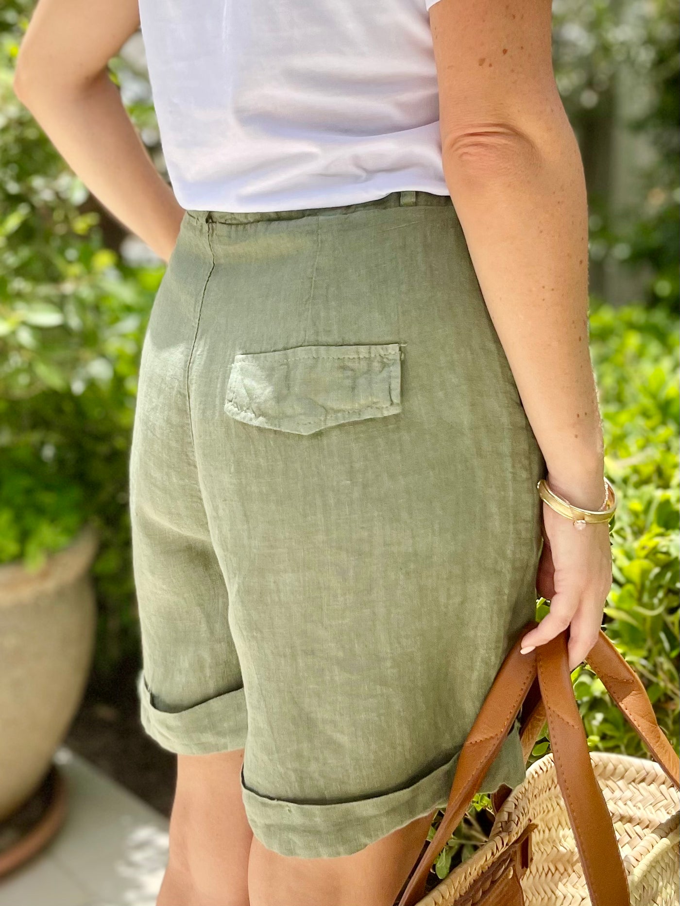 Pippa Linen Shorts in Khaki